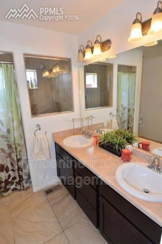 Banning Lewis 3bd, 3ba, Beautiful Home property image