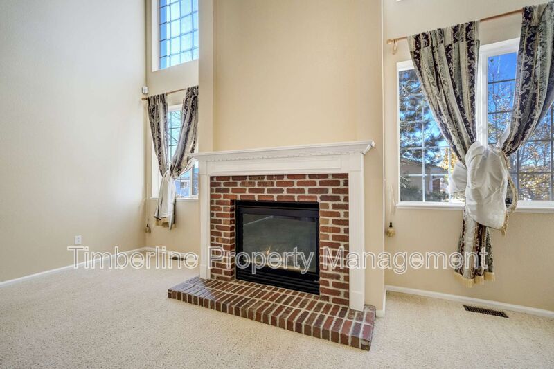 Fabulous....Large....5bd Plus Office Home in D20 Northgate/Falcons Nest Area property image