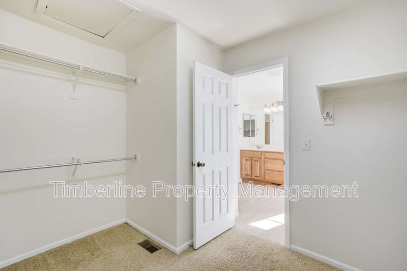 Fabulous....Large....5bd Plus Office Home in D20 Northgate/Falcons Nest Area property image