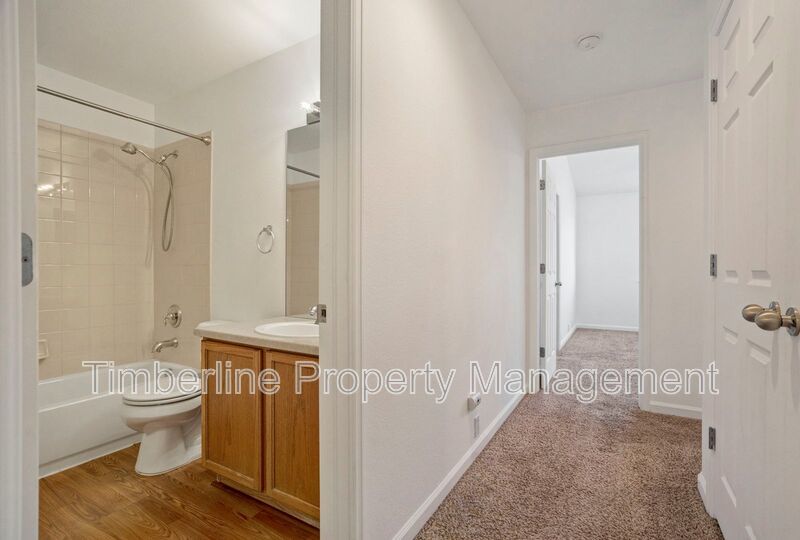 Cute 2bd, 2.5ba Townhome Across from Cottonwood Park....shorter lease term available property image