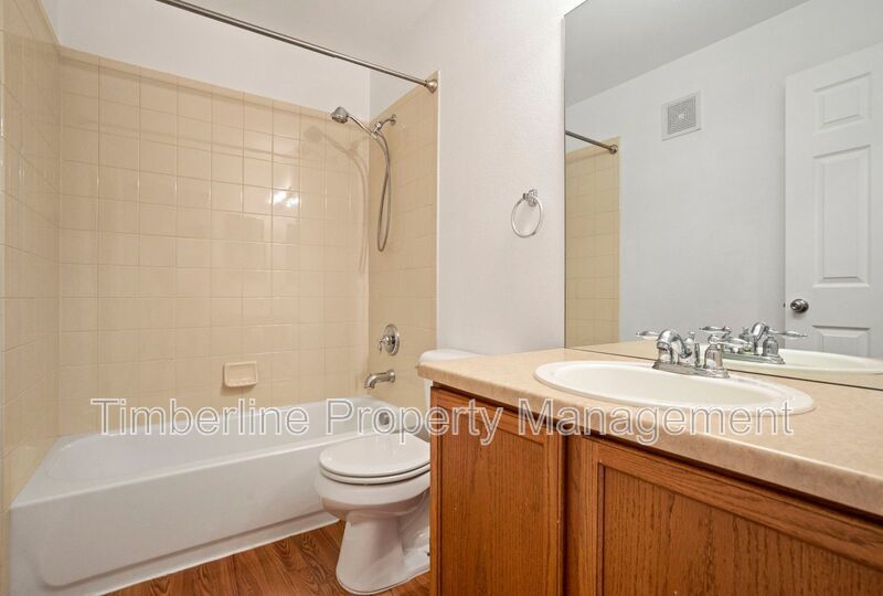 Cute 2bd, 2.5ba Townhome Across from Cottonwood Park....shorter lease term available property image