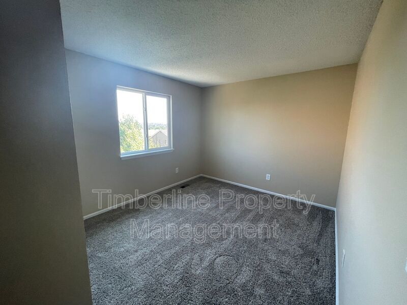 Open Concept 3 Bedroom Home in a Great Location property image