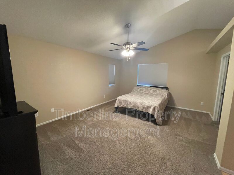 Open Concept 3 Bedroom Home in a Great Location property image