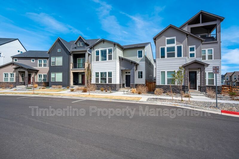 Newer 3bd Home in Broomfield Baseline Community property image
