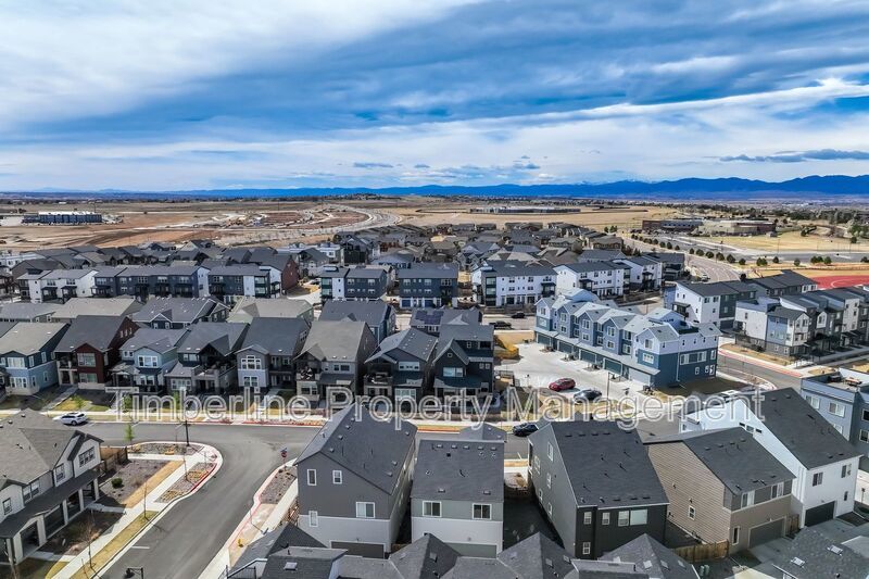 Newer 3bd Home in Broomfield Baseline Community property image