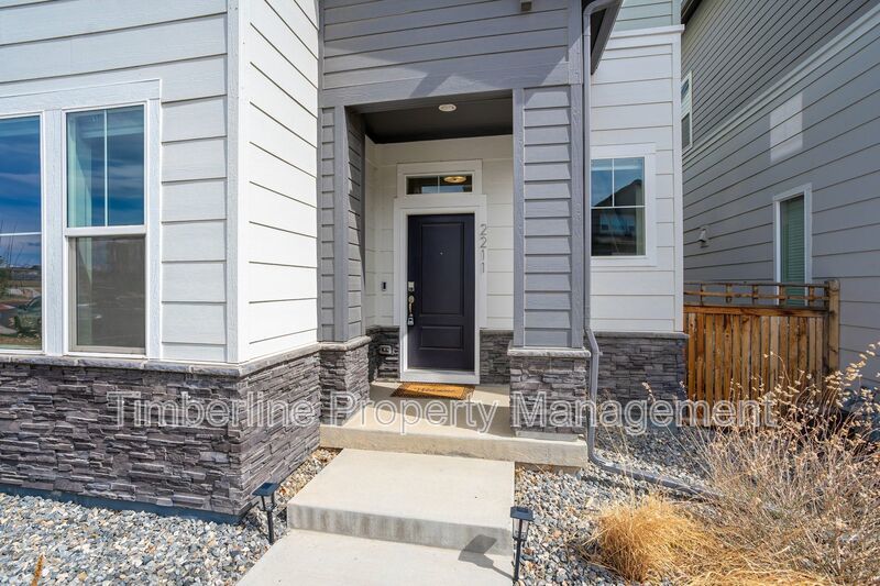 Newer 3bd Home in Broomfield Baseline Community property image