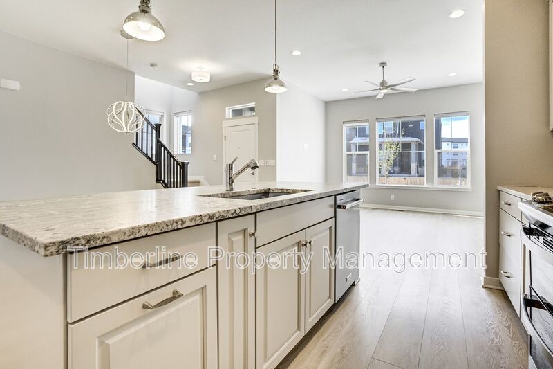 Newer 3bd Home in Broomfield Baseline Community property image