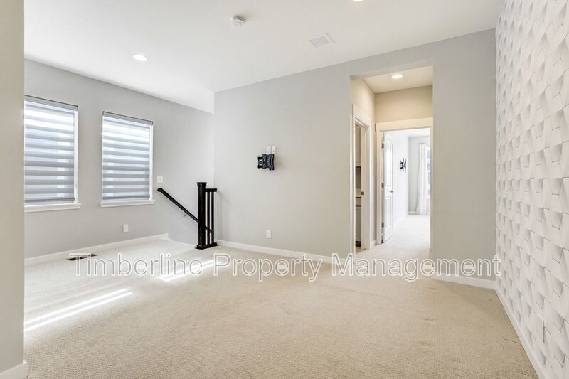 Newer 3bd Home in Broomfield Baseline Community property image