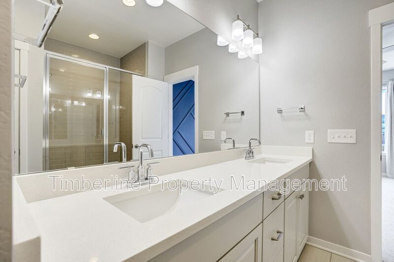 Newer 3bd Home in Broomfield Baseline Community property image