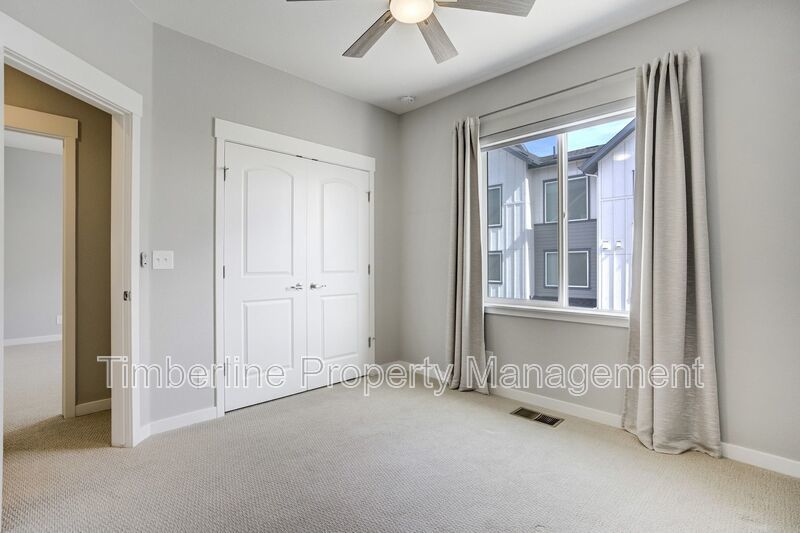 Newer 3bd Home in Broomfield Baseline Community property image