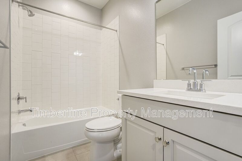 Newer 3bd Home in Broomfield Baseline Community property image