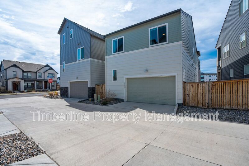 Newer 3bd Home in Broomfield Baseline Community property image