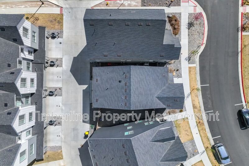 Newer 3bd Home in Broomfield Baseline Community property image