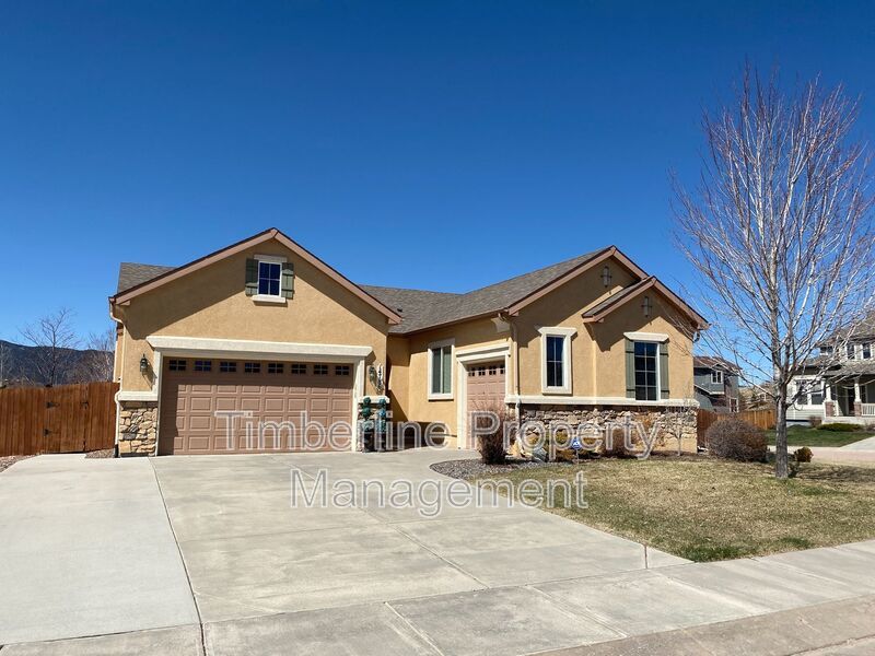 Large D20 6bd Ranch Style Home on Corner Lot....Fabulous North Location property image