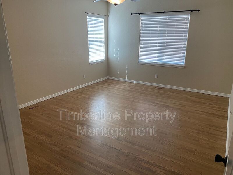 Large D20 6bd Ranch Style Home on Corner Lot....Fabulous North Location property image
