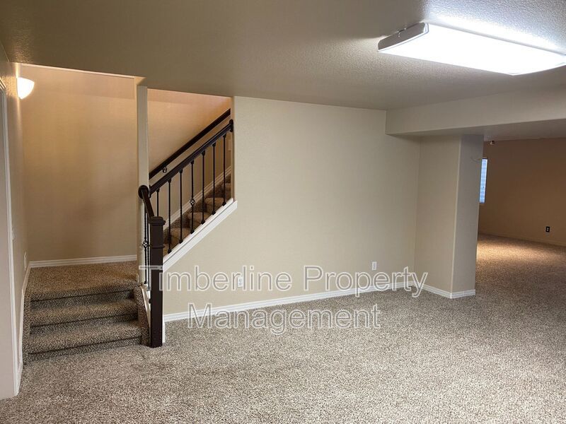 Large D20 6bd Ranch Style Home on Corner Lot....Fabulous North Location property image