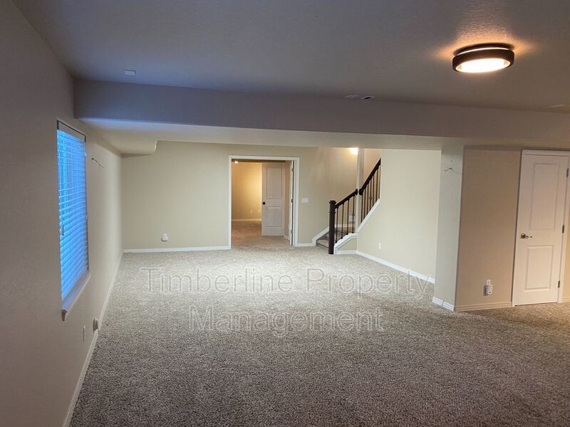 Large D20 6bd Ranch Style Home on Corner Lot....Fabulous North Location property image