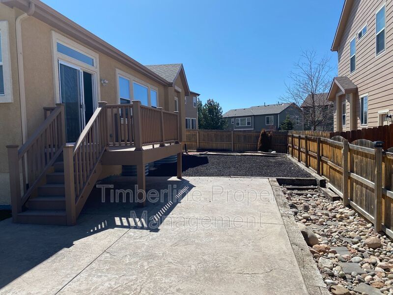 Large D20 6bd Ranch Style Home on Corner Lot....Fabulous North Location property image
