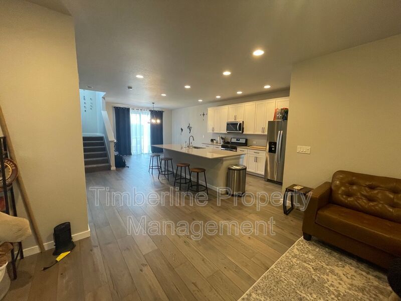 New 3 bedrooms 3.5 bathroom home, closet to Peterson AFB property image