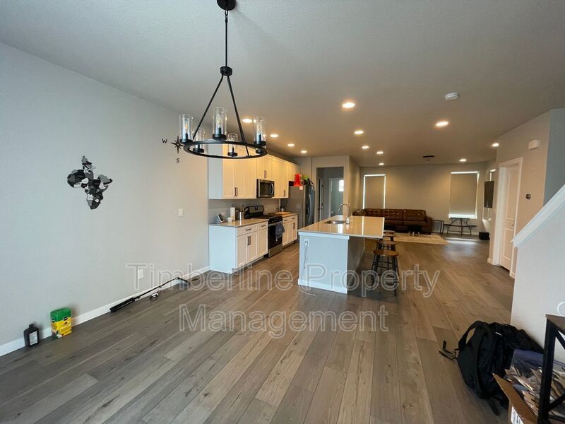New 3 bedrooms 3.5 bathroom home, closet to Peterson AFB property image