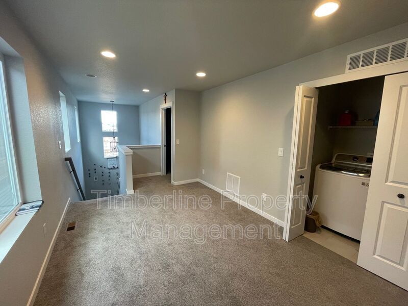 New 3 bedrooms 3.5 bathroom home, closet to Peterson AFB property image