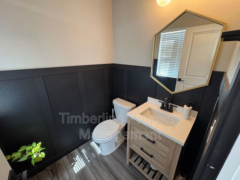 3 bedroom home near military bases and backs to a park! property image