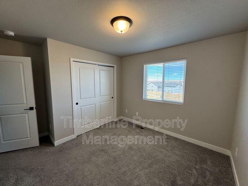 3 bedroom home near military bases and backs to a park! property image