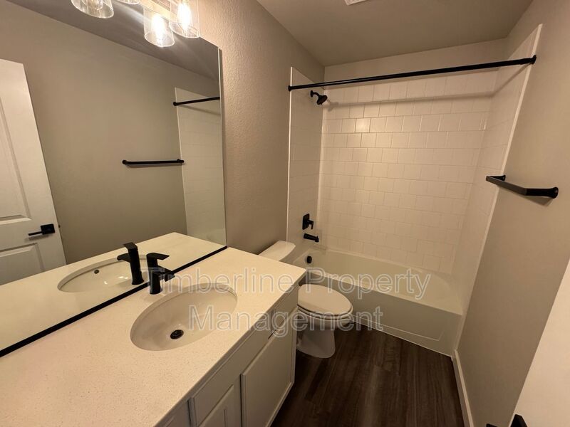 3 bedroom home near military bases and backs to a park! property image