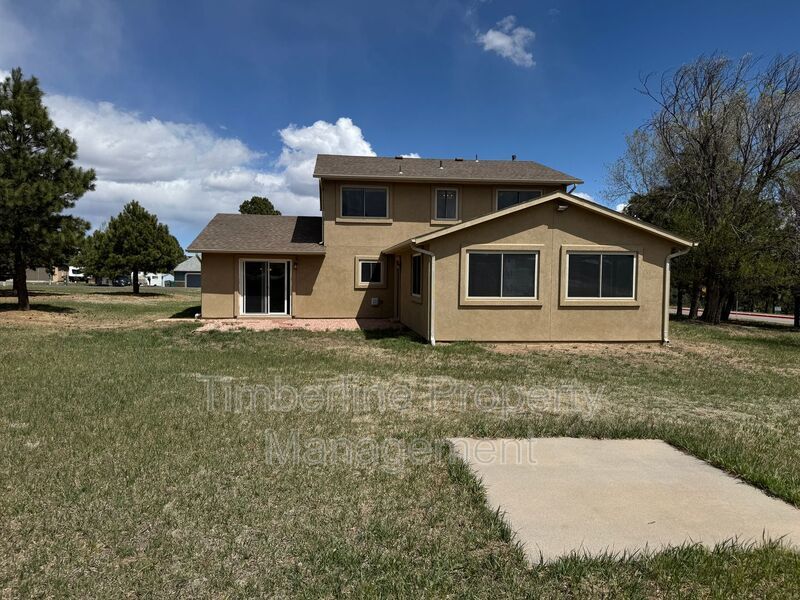 4bdrm Home in Black Forest with land and walking distance to school property image