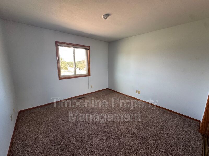 4bdrm Home in Black Forest with land and walking distance to school property image