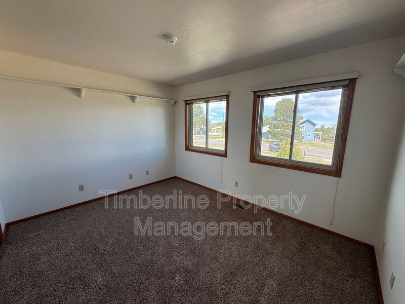 4bdrm Home in Black Forest with land and walking distance to school property image