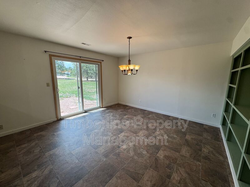4bdrm Home in Black Forest with land and walking distance to school property image