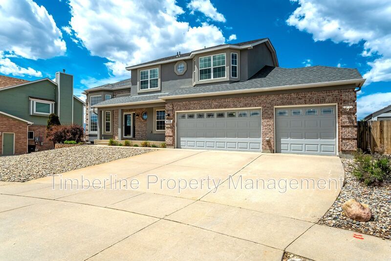 Large D20 Home with Large Backyard property image