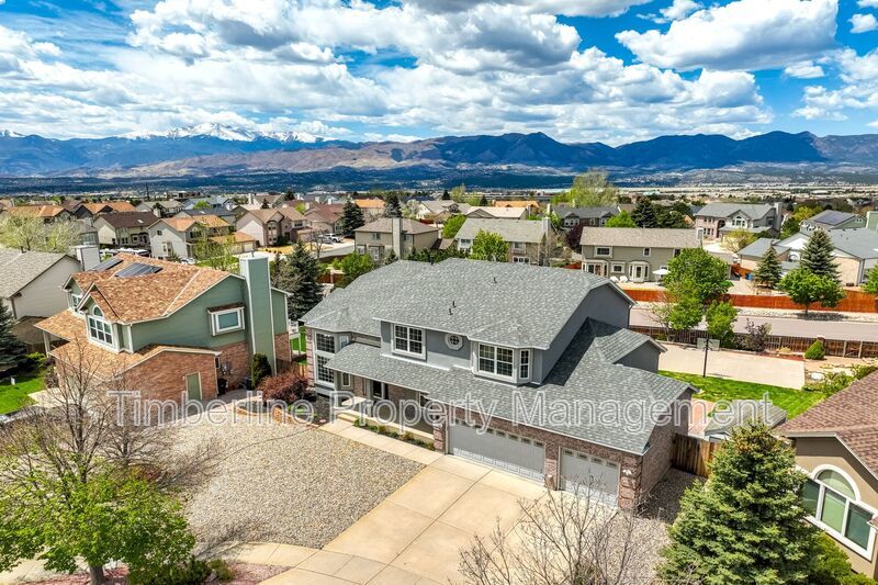 Large D20 Home with Large Backyard property image