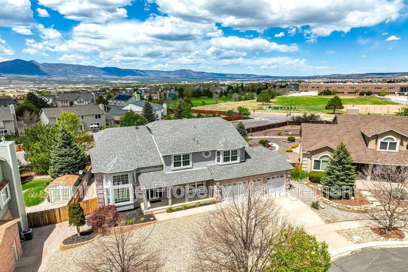 Large D20 Home with Large Backyard property image