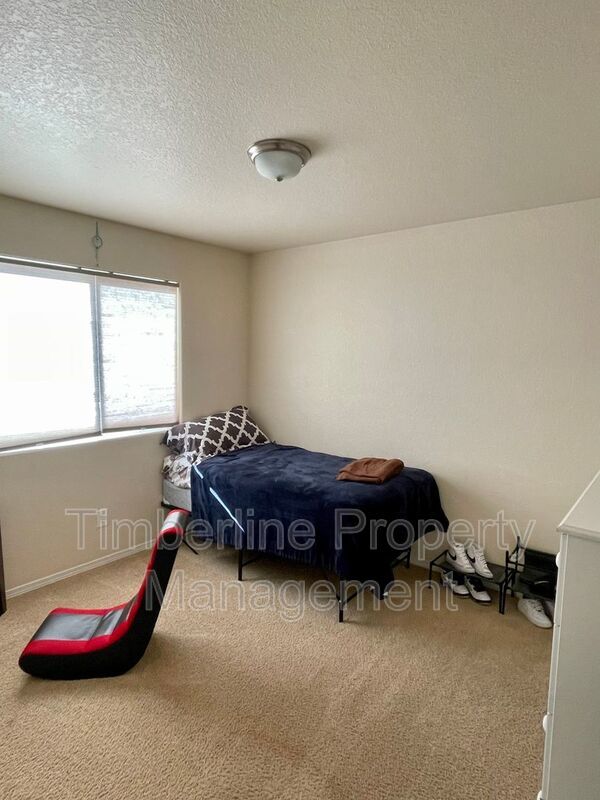4 Bedroom home backs to a playground and is near Air Force Academy property image