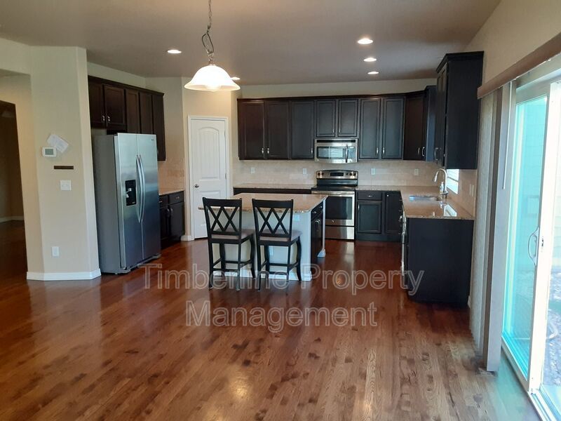 5-Bedroom Home in D20! property image