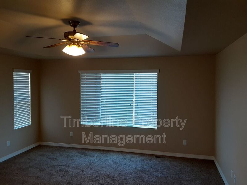 5-Bedroom Home in D20! property image