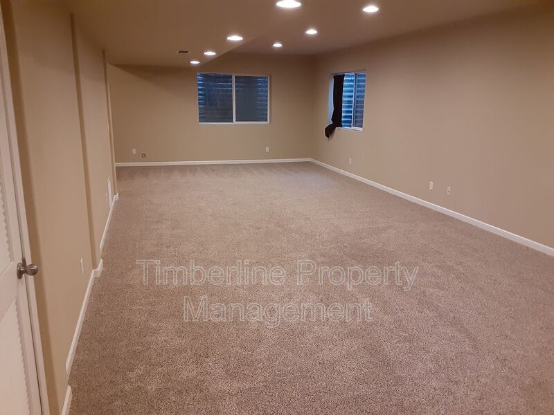 5-Bedroom Home in D20! property image