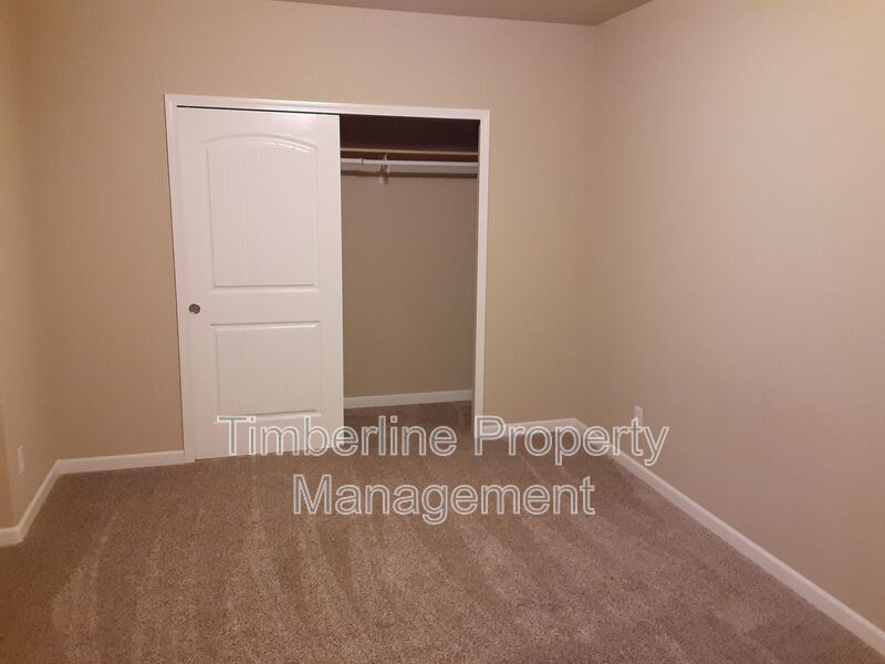 5-Bedroom Home in D20! property image