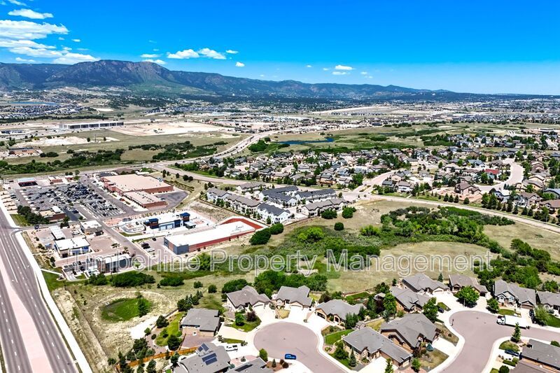 3bdrm Townhouse is Monument....Fabulous Location property image