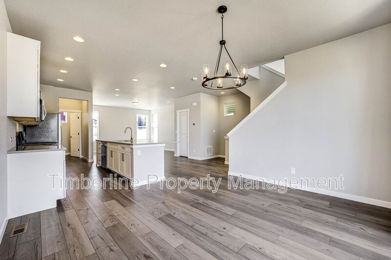 3 bedrooms 3.5 bathroom home, closet to Peterson AFB property image