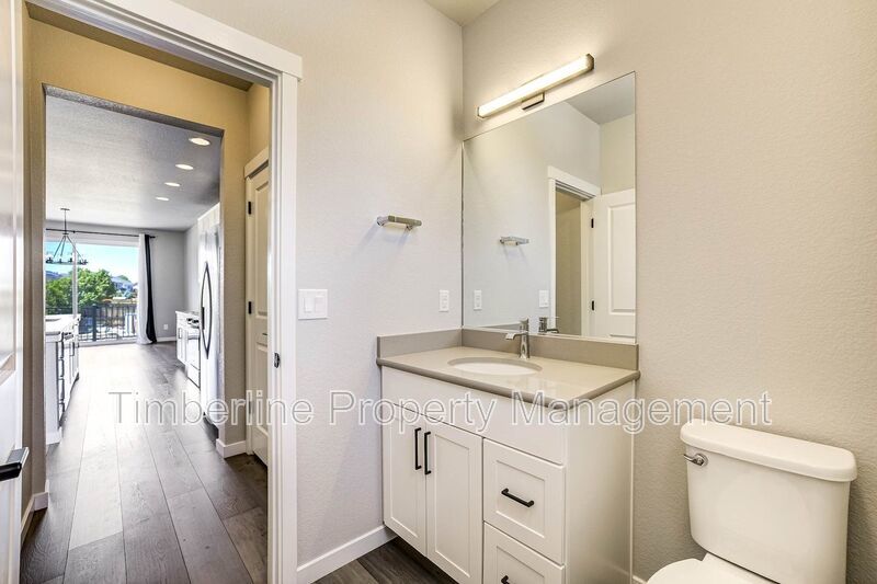 3 bedrooms 3.5 bathroom home, closet to Peterson AFB property image