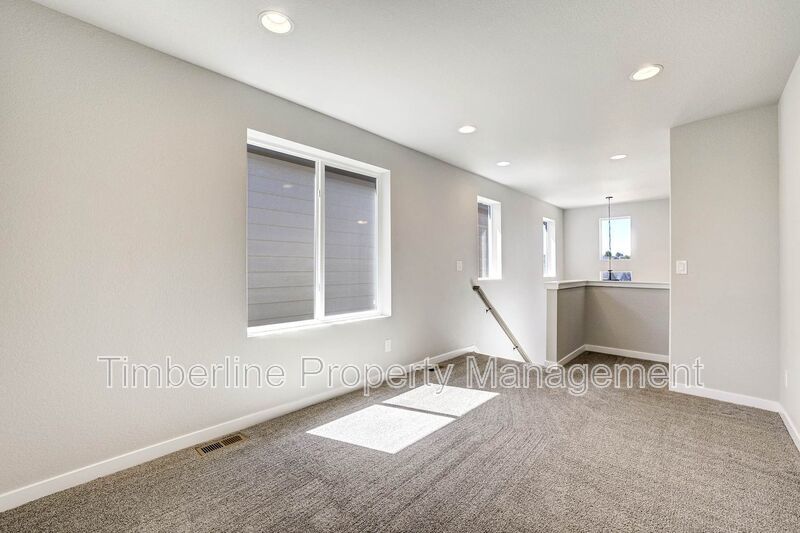 3 bedrooms 3.5 bathroom home, closet to Peterson AFB property image