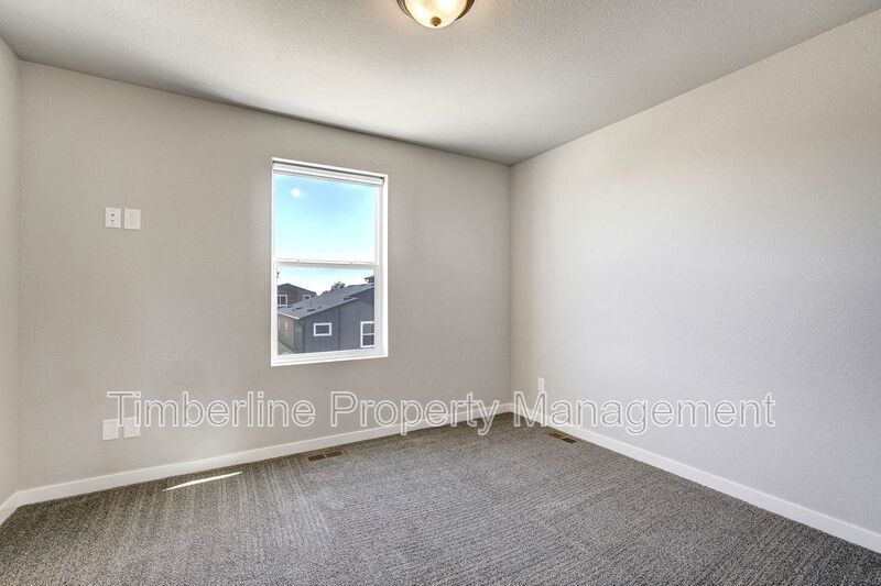 3 bedrooms 3.5 bathroom home, closet to Peterson AFB property image