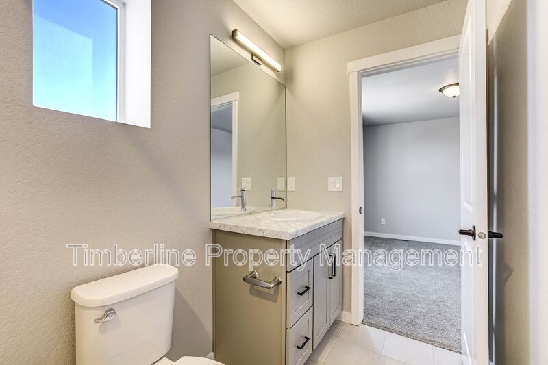 3 bedrooms 3.5 bathroom home, closet to Peterson AFB property image