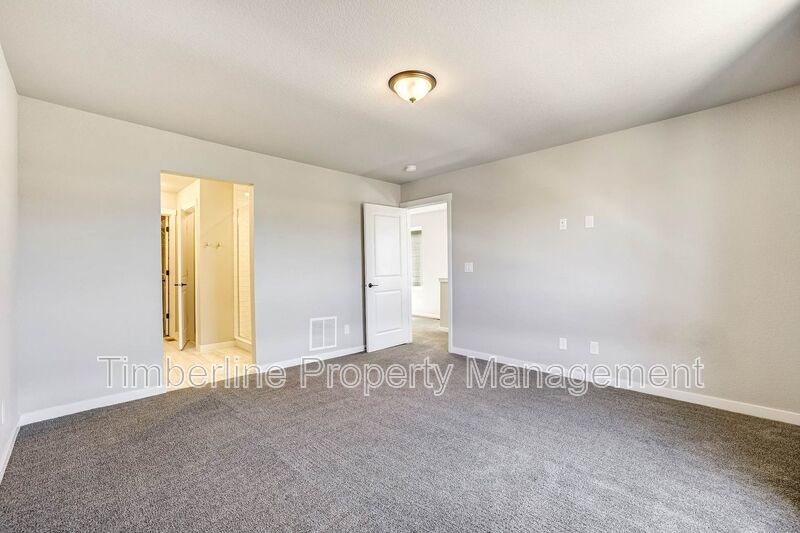 3 bedrooms 3.5 bathroom home, closet to Peterson AFB property image