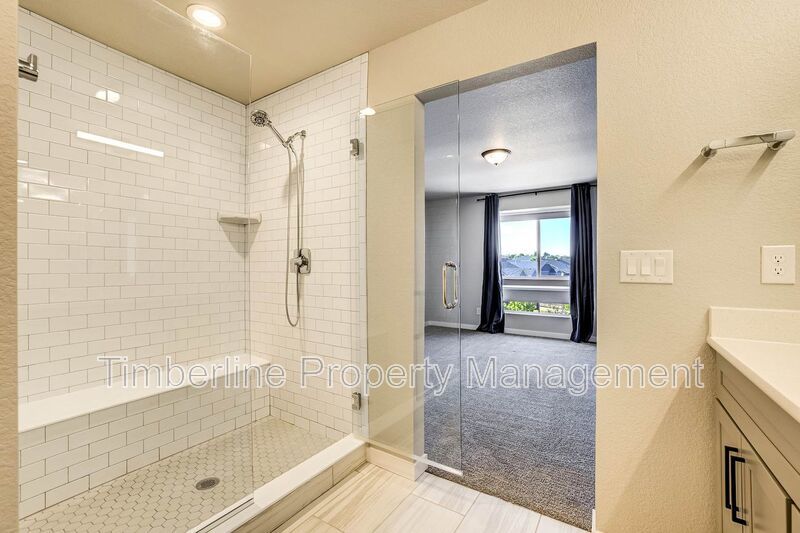 3 bedrooms 3.5 bathroom home, closet to Peterson AFB property image