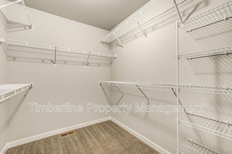 3 bedrooms 3.5 bathroom home, closet to Peterson AFB property image