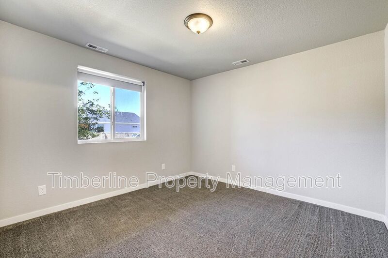 3 bedrooms 3.5 bathroom home, closet to Peterson AFB property image